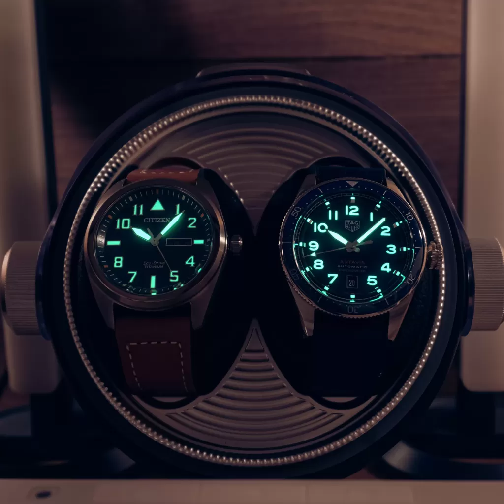 Luminiscencia del Citizen Garrison BM8560 frente al TAG Heuer Autavia