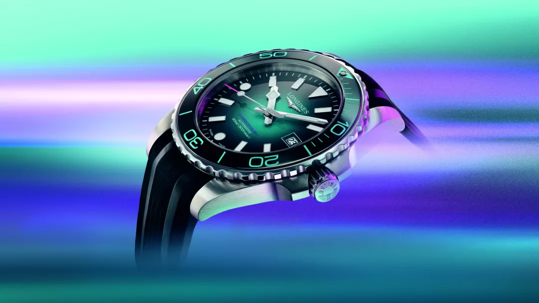 비스듬히 본 Longines HydroConquest Commonwealth Games 2026
