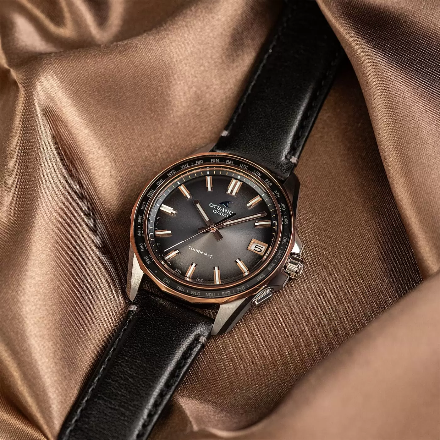 Rose-gold ion-plated sapphire bezel and Tochigi leather strap of the Casio Oceanus OCW-S400RL-8AJR