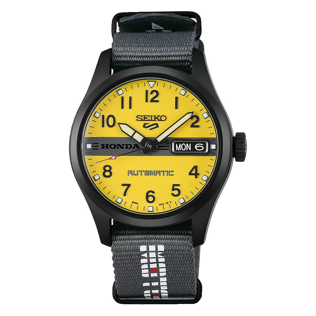 Vista frontal del Seiko 5 Sports Honda Motocompo Limited Edition HDB010