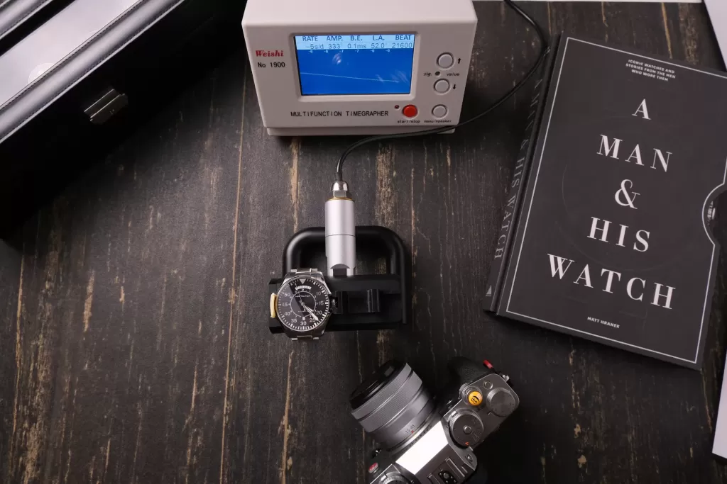 Hamilton Cooper timegrapher test. Dial up: −5 s/day with 0.1 ms beat error.
