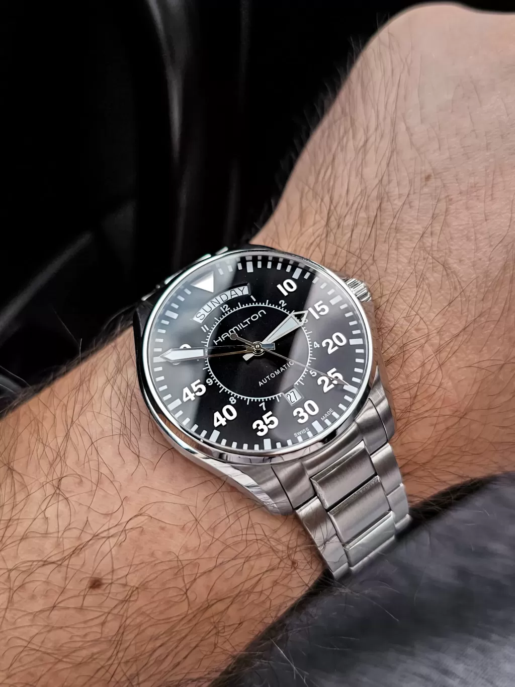 Hamilton Cooper H64615135 Wristshot With Phone